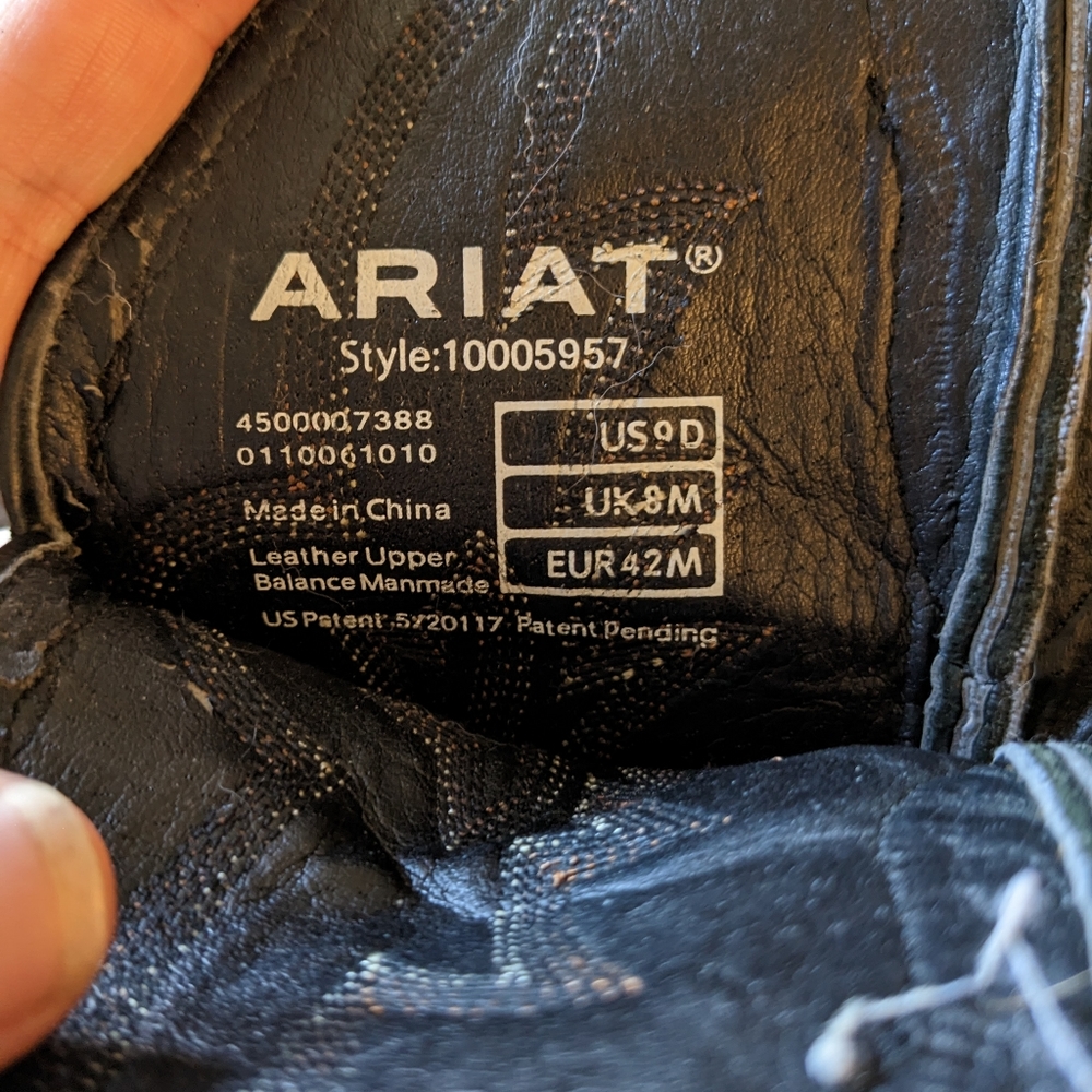 Ariat Boots - Picture 2 of 9
